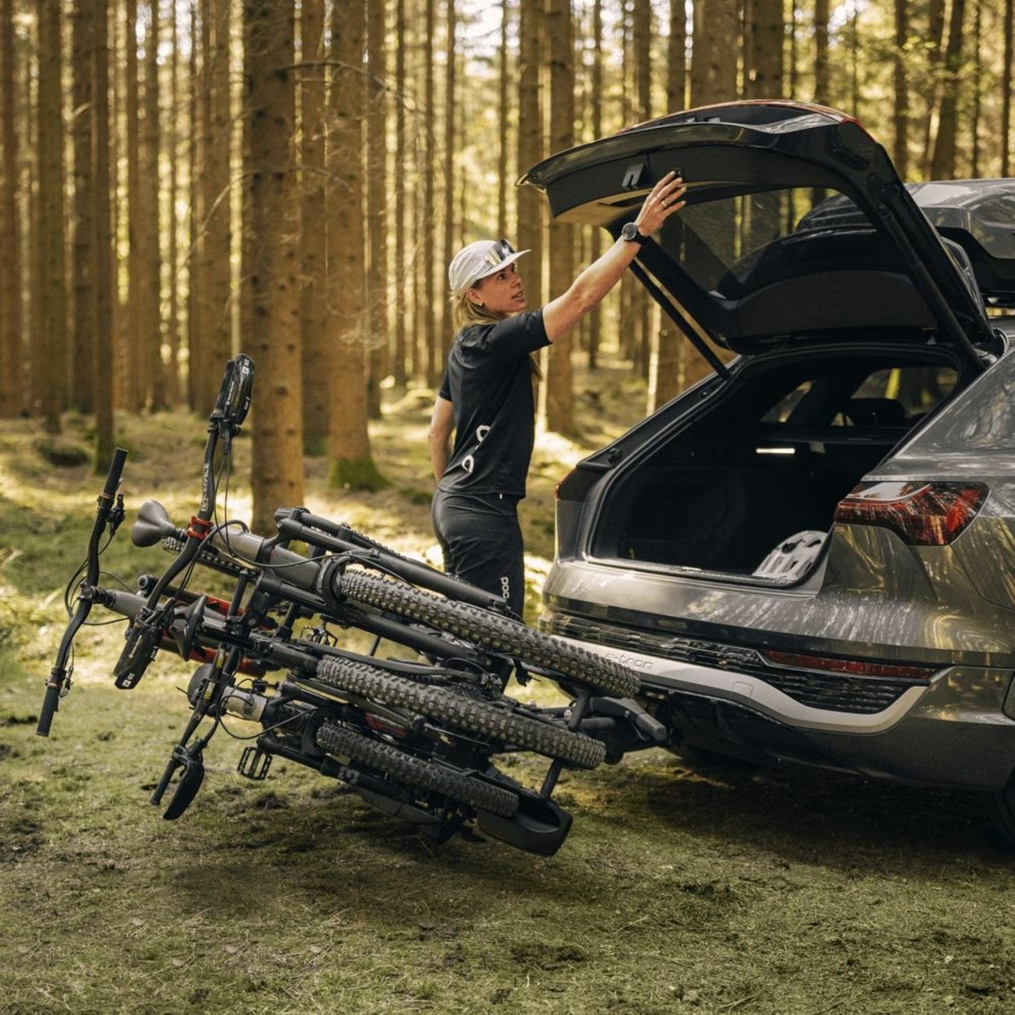 Thule EasyFold XT Three 3-Bike Tow Bar Bike Carrier